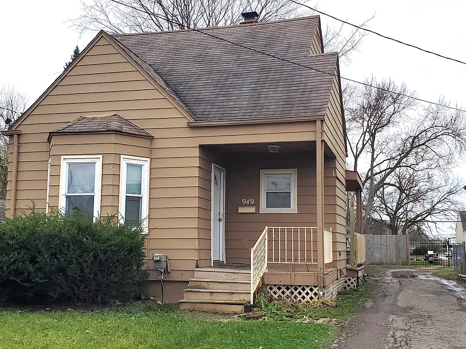 949 W Atherton Rd