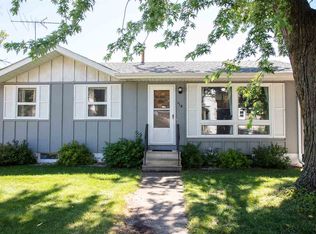 114 N Adams St, Clarksville, IA 50619