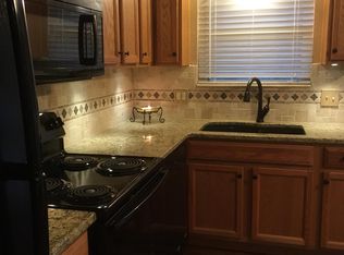 1208 SE 3rd Ter APT A, Lees Summit, MO 64063