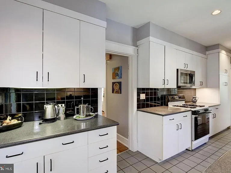 5065 Macarthur Blvd NW — Photo 16