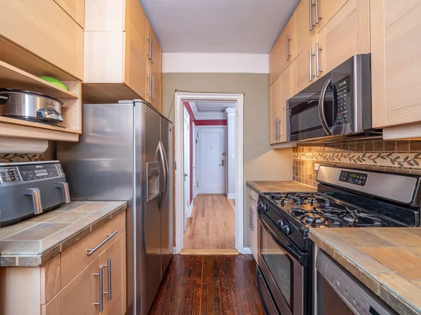 680 West 204th Street image 11 of 19