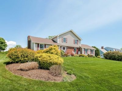 227 Hilltop Dr, Portsmouth, RI, 02871