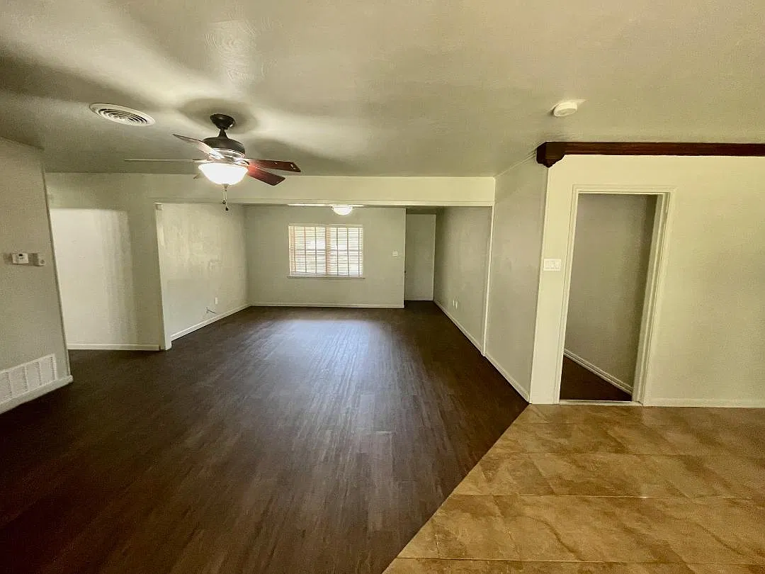 5 bed, 1992 sqft, $1,995 — Photo 4