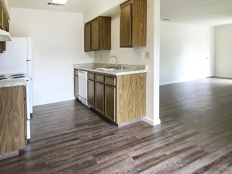 Welcome Home to The Villa Apartments! — Photo 15