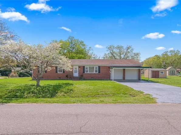 206 Faulkner Rd, Yorktown, VA 23692