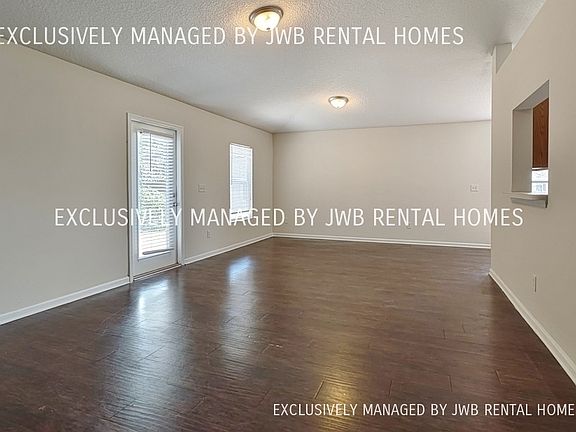4th image of 3019 Thorn Glen Ct