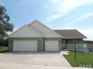105 Danielle Ln, North Pekin, IL 61554