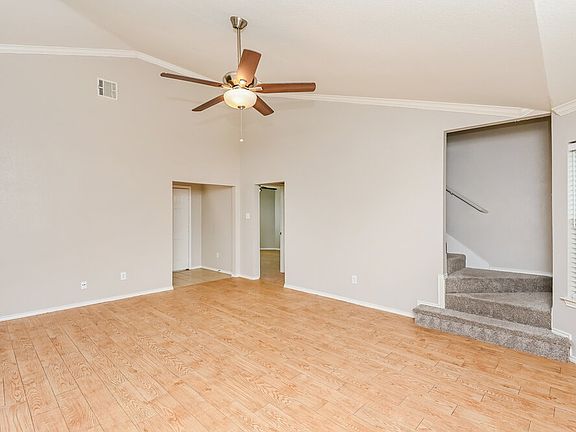 5th image of 2104 Deniro Dr