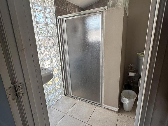 5th image of 1332 Meadowbrook Drive