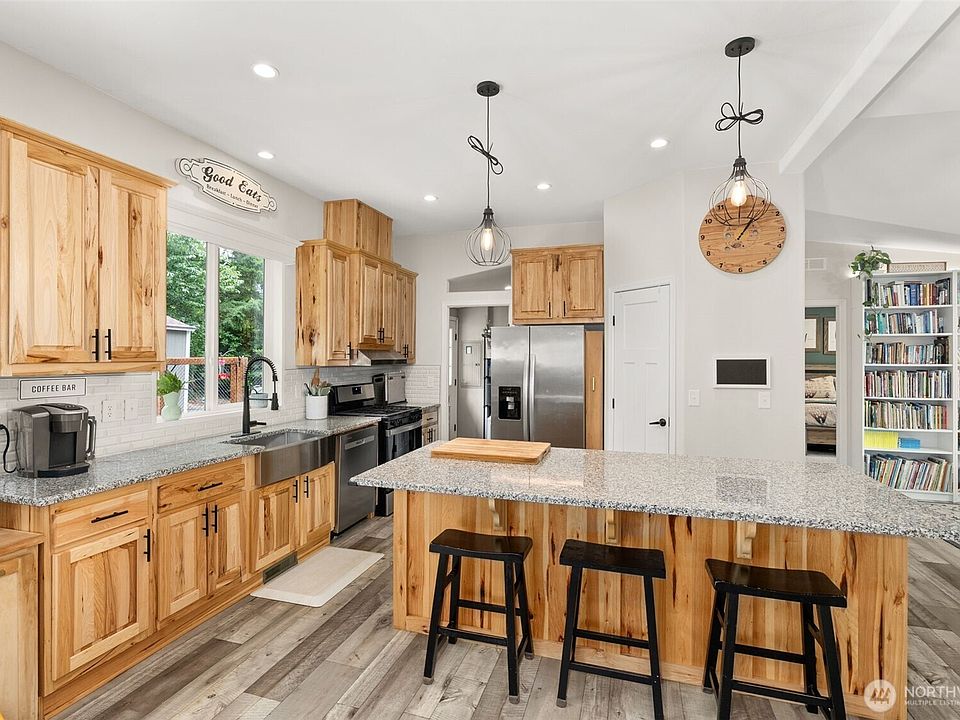 1st image of 127 Brookside Lane