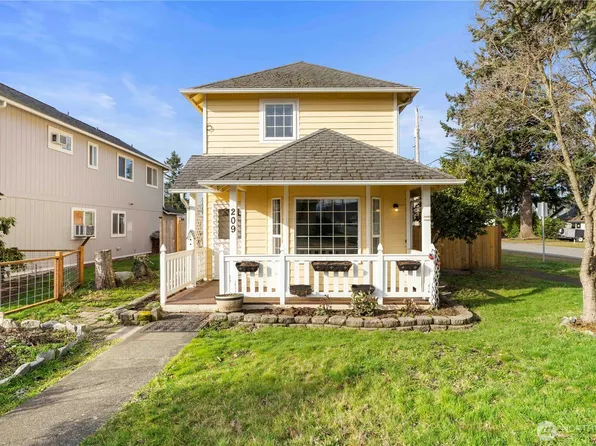 209 S Cedar Street, Buckley, WA 98321
