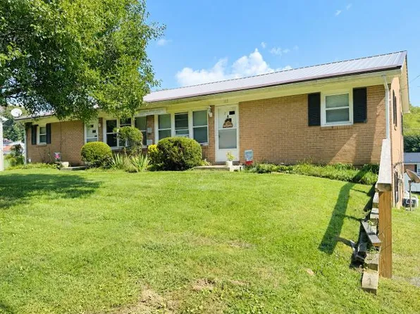 155 W Grayson St, Hillsville, VA 24343