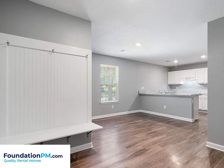 3985 Willowview Ave — Photo 8
