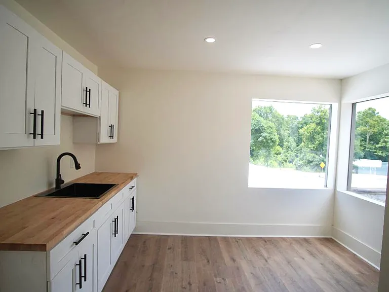 3037 N Main St #1 — Photo 4