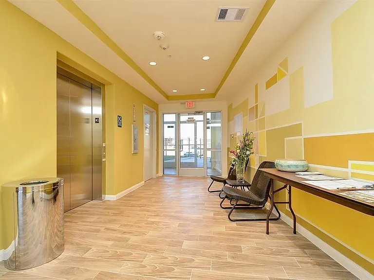 1207 Grand West Blvd #1G — Photo 13