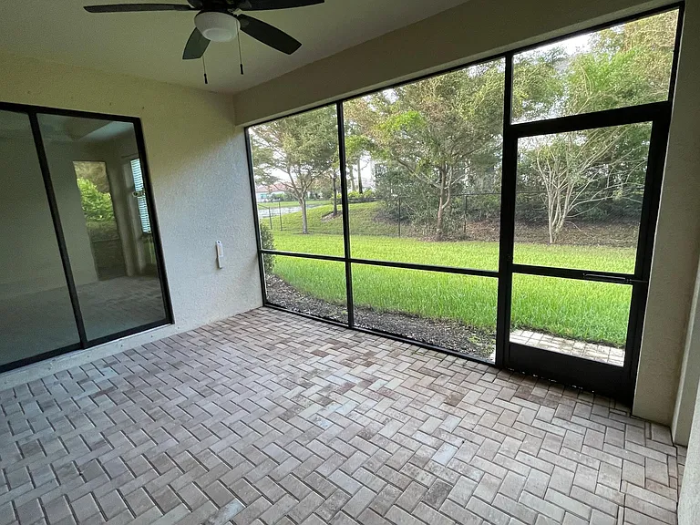 9353 Glenforest Dr — Photo 21