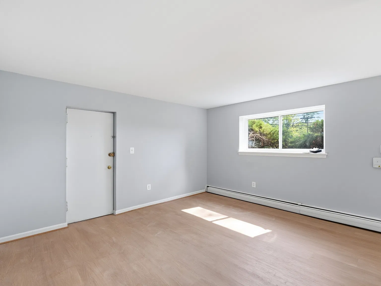 7310 Columbia Ave — Photo 2