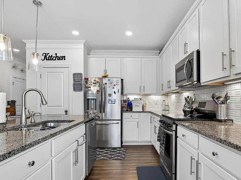 5516 Verona Rd — Photo 7