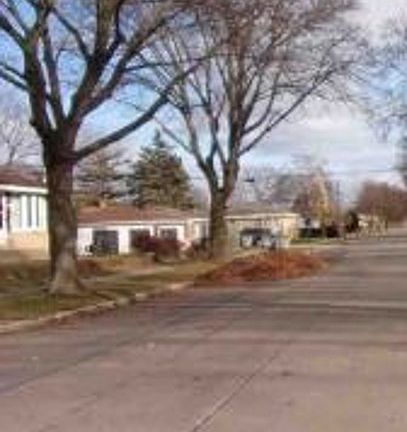 Exterior Neighborhood (street photo)