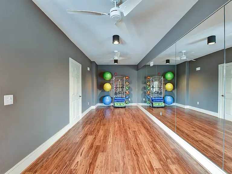 Bella Palazzo Luxury Apartment Community — Photo 27