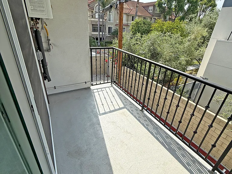 10934 Peach Grove St #201 — Photo 95