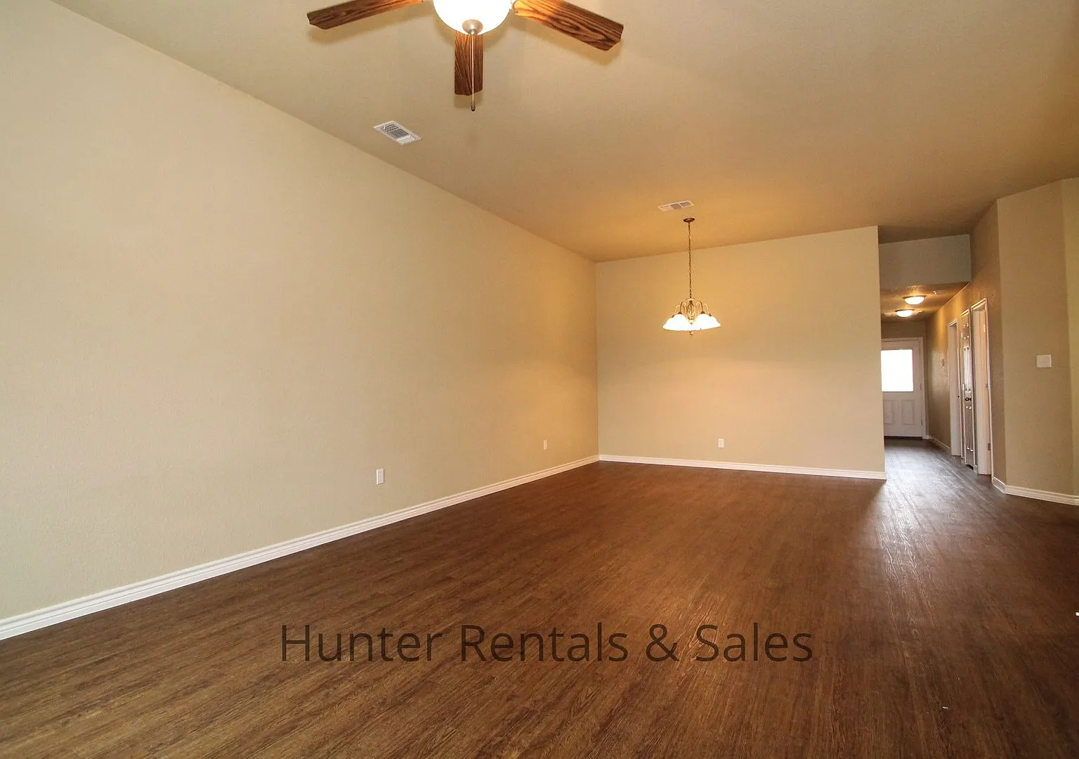 Luxury Duplex! — Photo 4