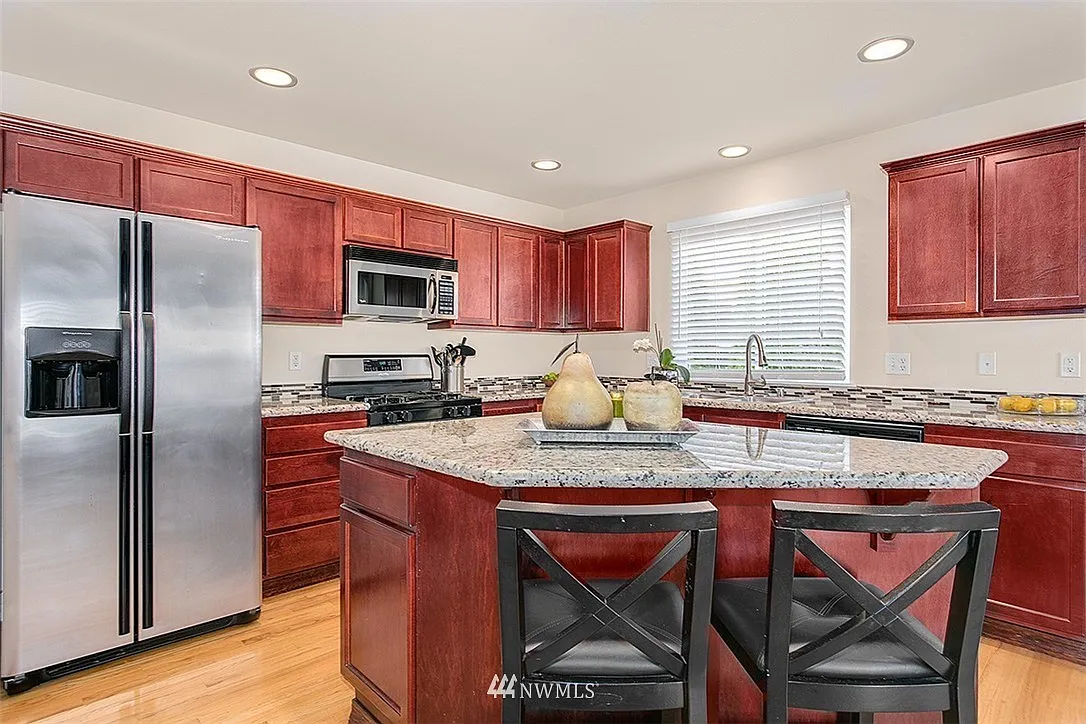 89th Ct NE, Bothell — Photo 3
