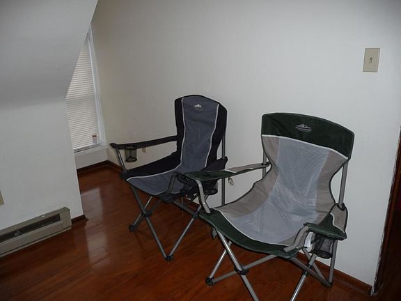 4th image of 546 Greenfield Ave APT 3