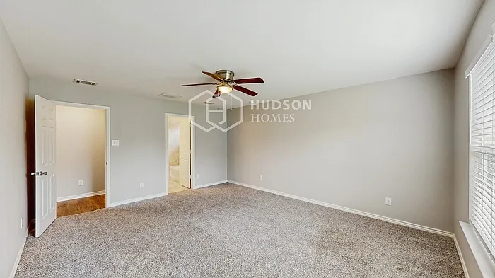 2716 Tobias Ln — Photo 13