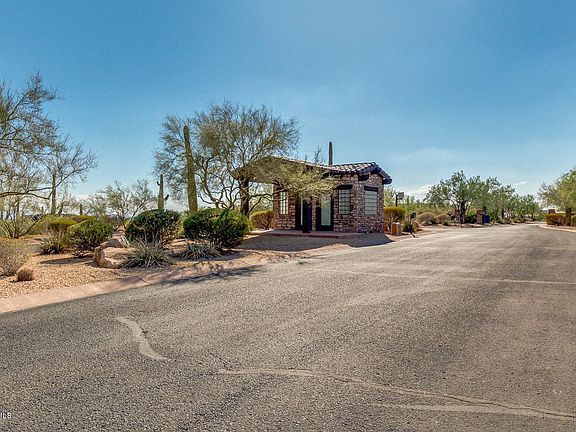 3rd image of 2744 N Brice Cir #11