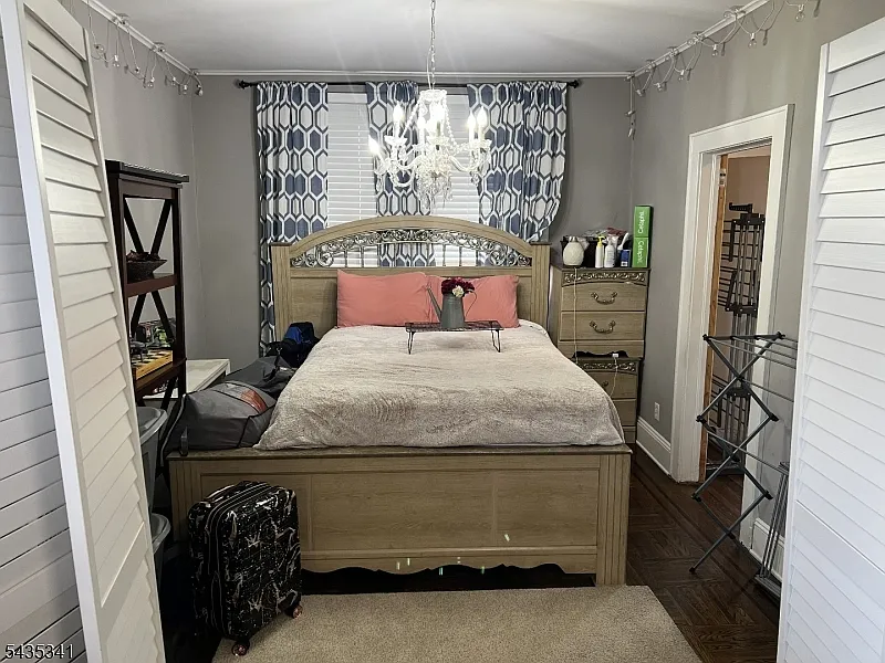 2 bed, 1.0 bath, $2,500 — Photo 3