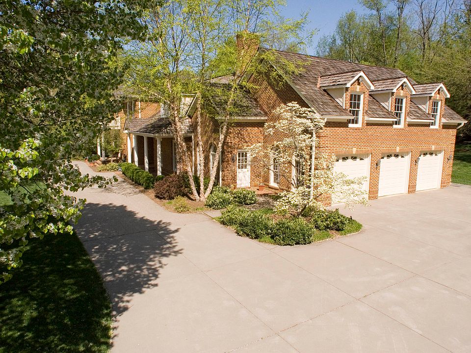 1st image of 356 Gallop Wood Pl