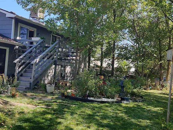 5th image of 2745 Parkwood Dr