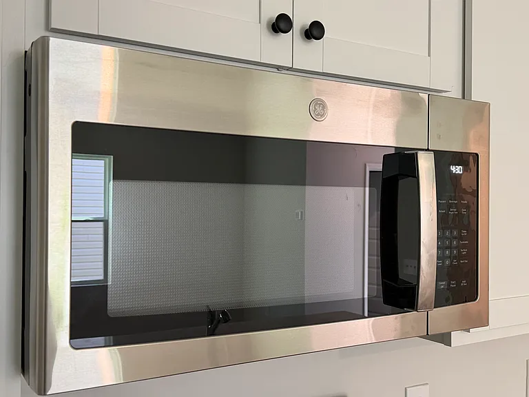 Brand new GE microwave