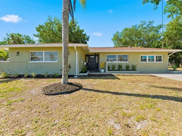 110 92nd Ave NE, Saint Petersburg, FL 33702