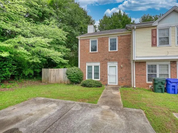 1696 Hunting Creek Dr SE, Conyers, GA 30013