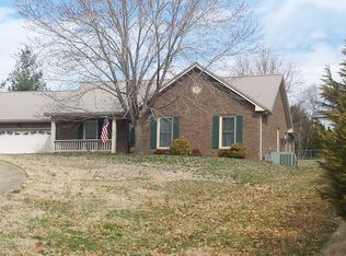 711 W Creek Dr, Clarksville, TN 37040