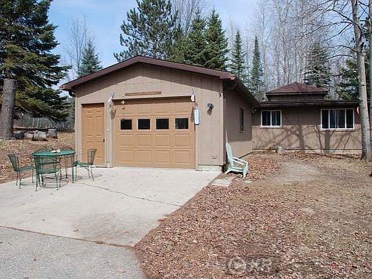 4th image of 2132 Earl Ct
