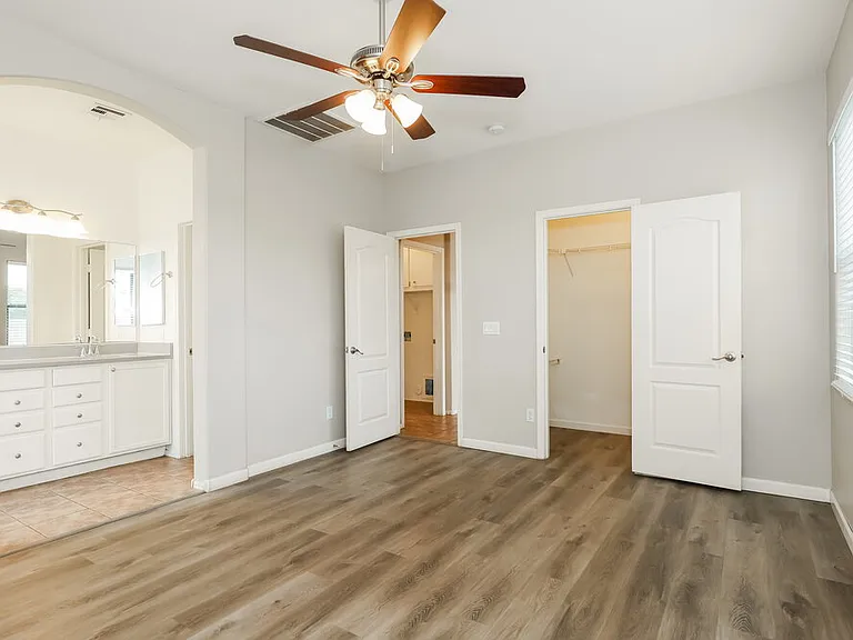 9849 W Horse Thief Pass — Photo 9