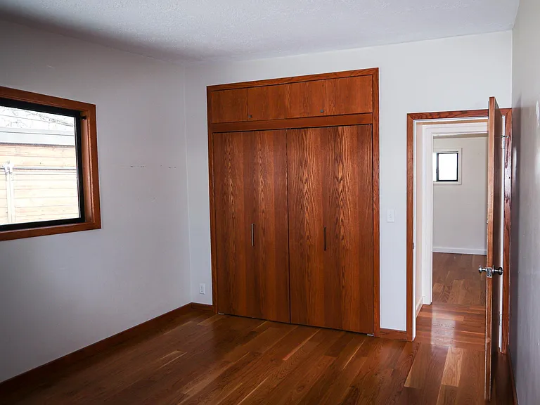 1859 E Hillcrest Ave — Photo 12