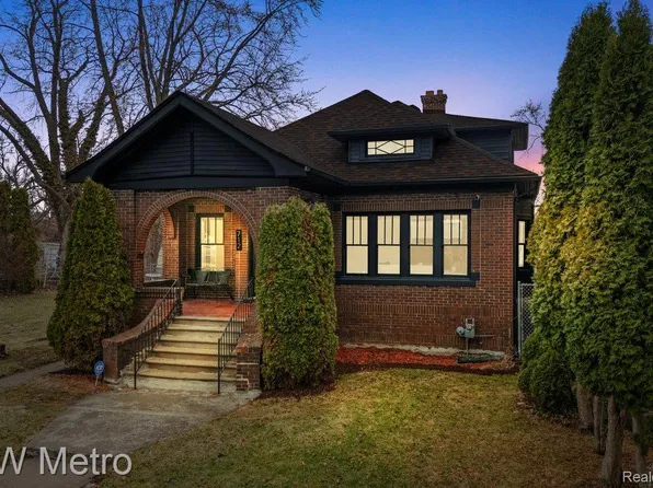 712 Chalmers St, Detroit, MI 48215