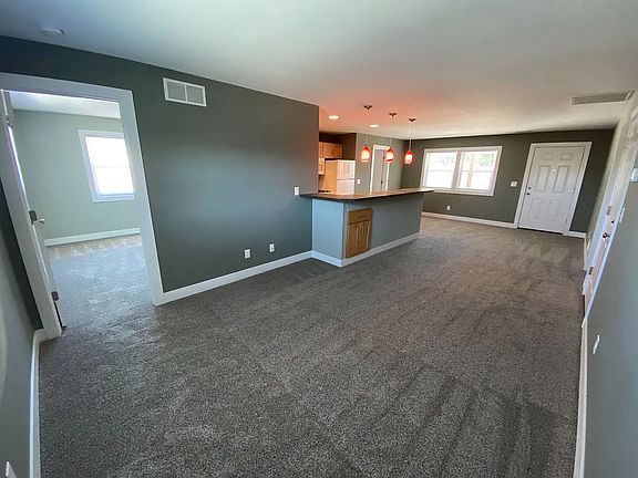 4th image of 827 Benson Ave NE APT C