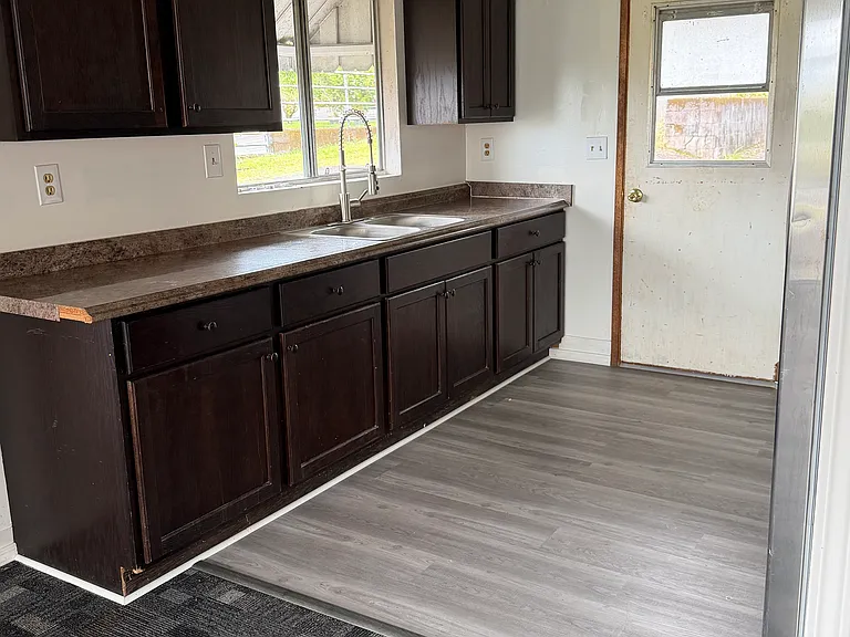 93 W Kawailani St — Photo 2