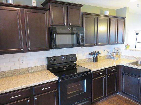 4th image of 343 Sea Biscuit Dr