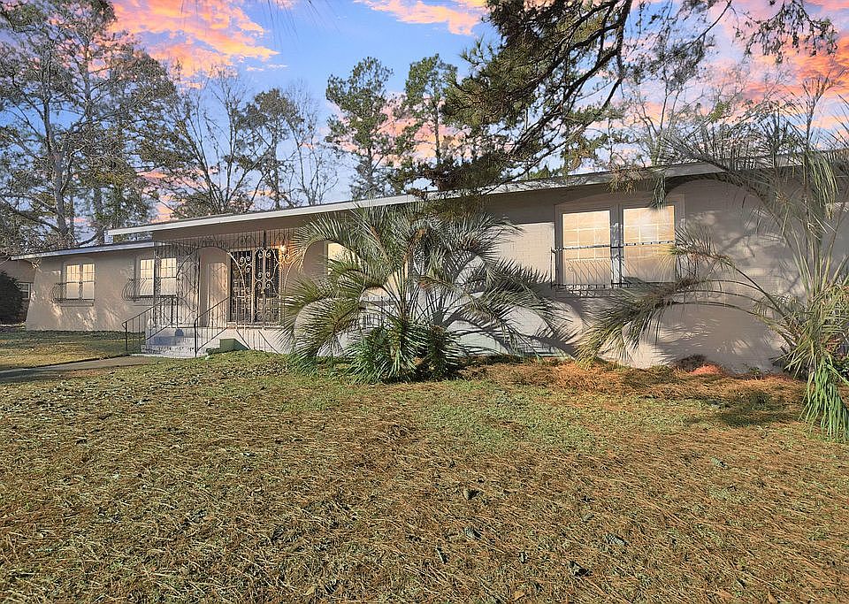 1st image of 1403 Buena Vista Dr