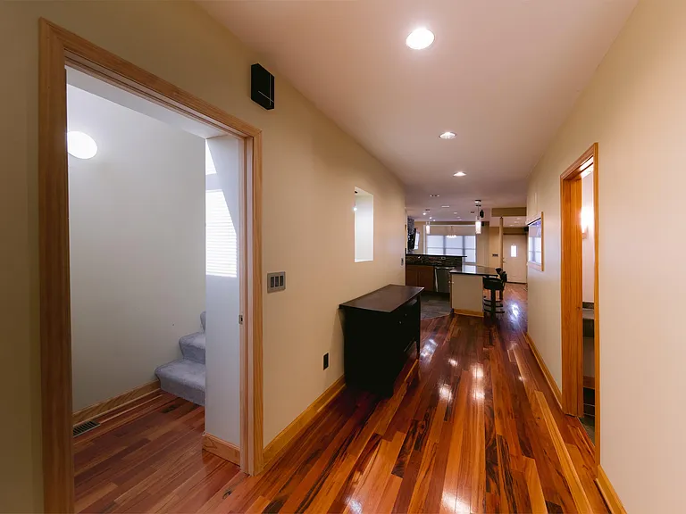 252 S Washington Ave — Photo 12