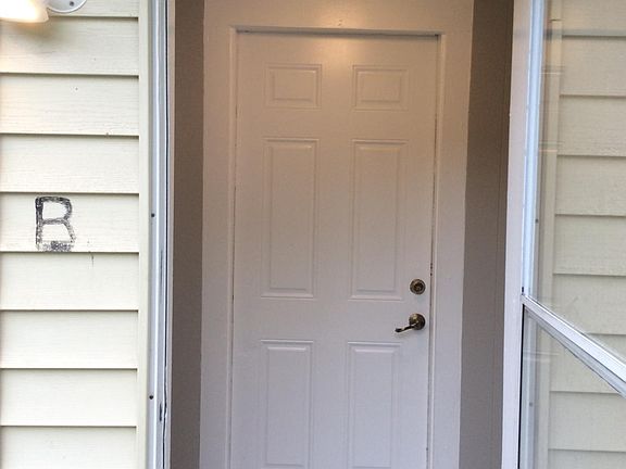 4th image of 437 Breck Ave #B