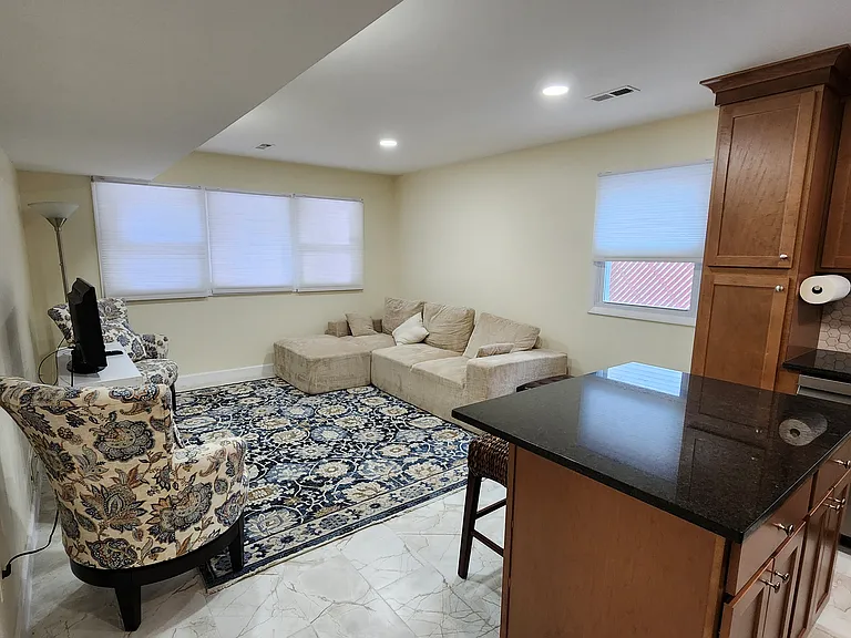 184 Barclay Ave #2 — Photo 7