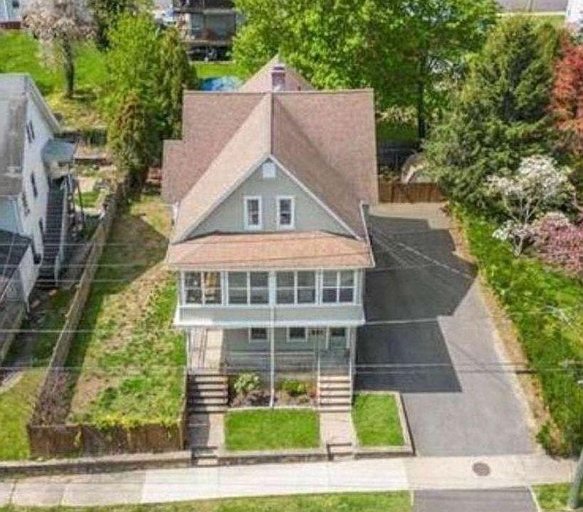 1st image of 32-34 Oak Ave #34BOAK