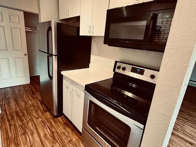 6511 Rainier Ave S — Photo 3